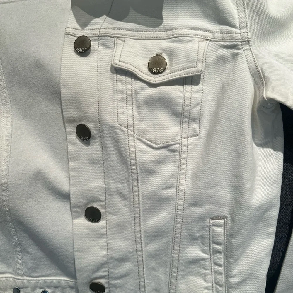 Vintage Gap white Jean jacket - Picture 5 of 10